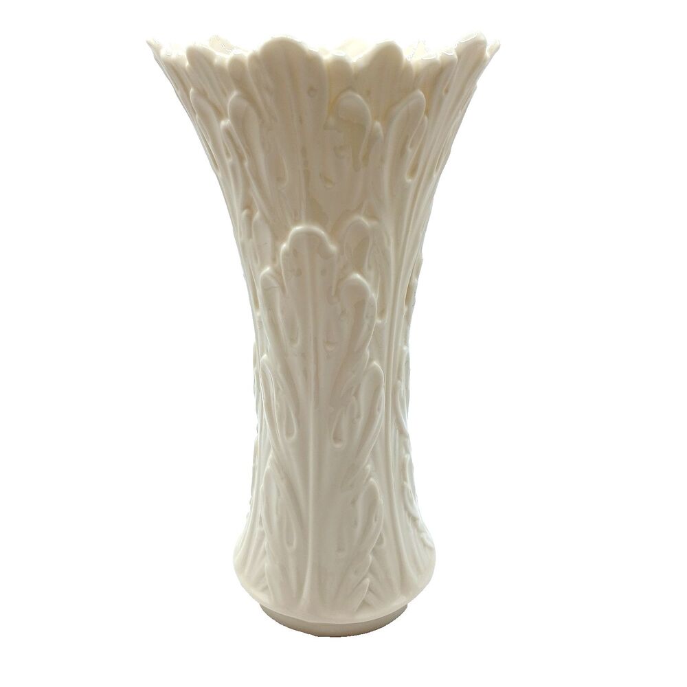 Lenox Woodland Acanthus Leaf Porcelain Vase Cream Ivory Made in USA 8.5 in Tall